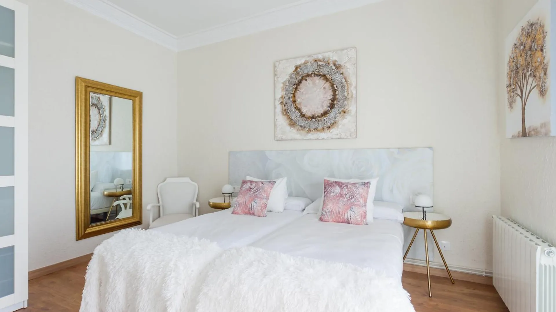 Art House Fira Apartments Barcelona