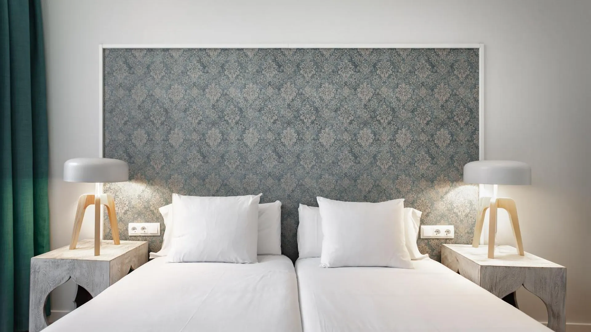 Art House Fira Apartments 0*, Barcelona Spain