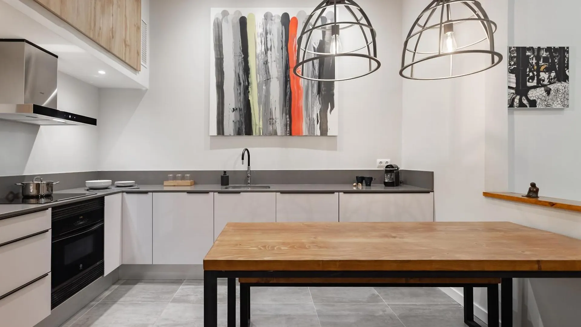 Art House Fira Apartments