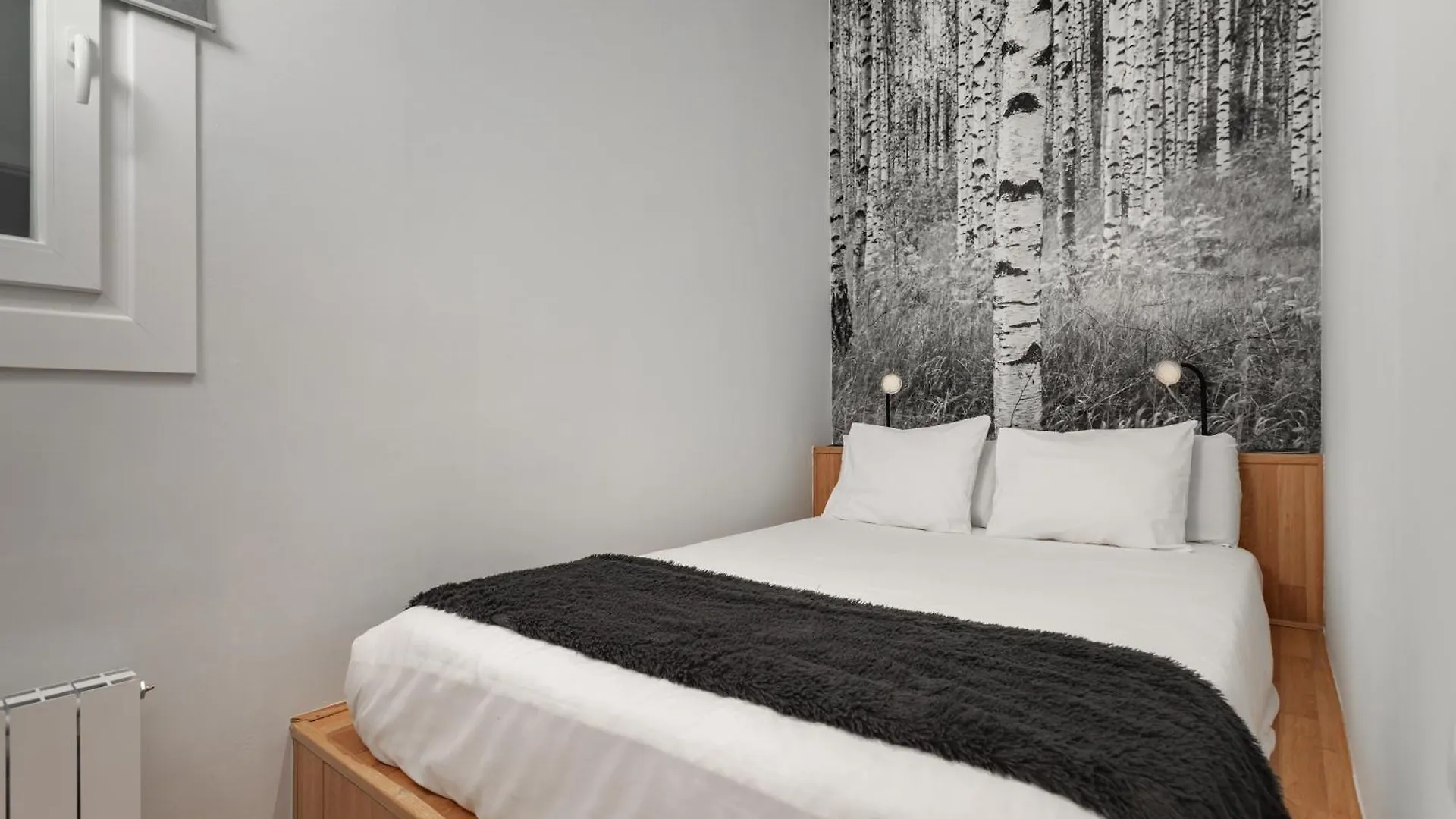 Art House Fira Apartments Spain