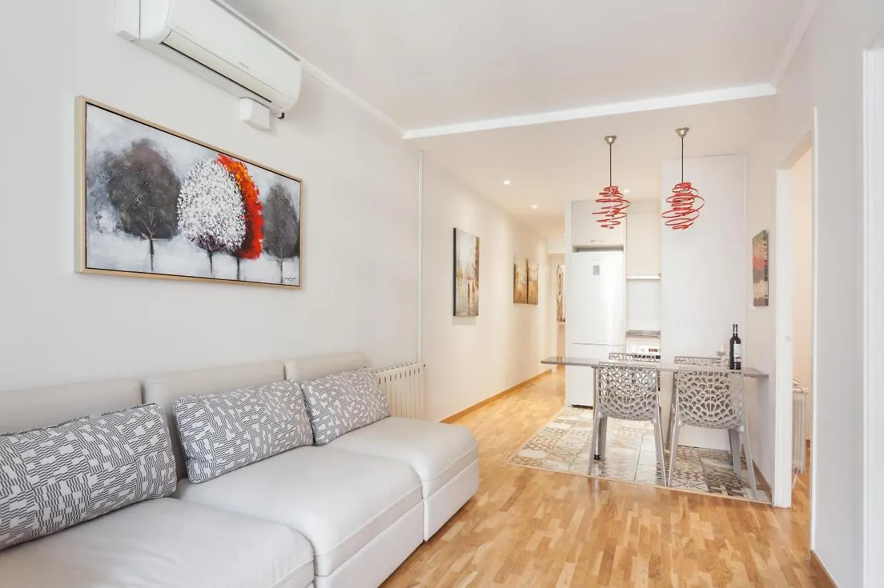 Art House Fira Apartments